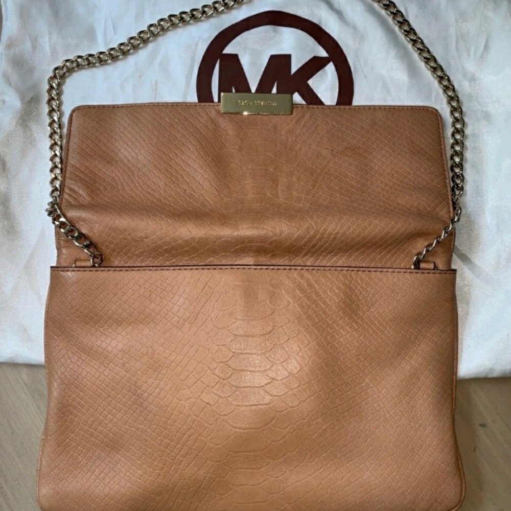 Michael KORS Python Gold Chain Purse - Picture 2 of 7